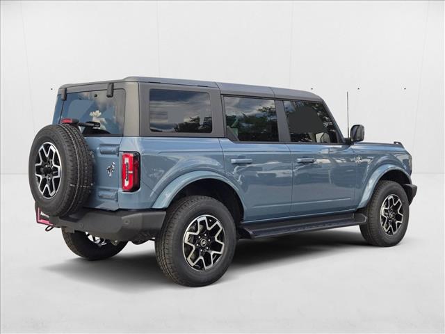 2025 Ford Bronco Outer Banks photo 2