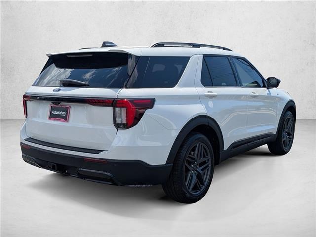 2025 Ford Explorer ST-Line photo 2