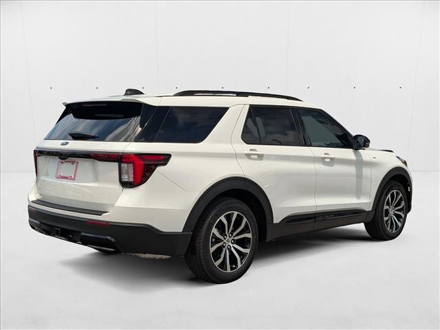 2025 Ford Explorer ST-Line photo 2