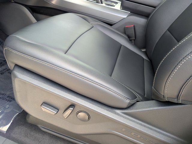 2025 Ford F-150 XLT photo 4