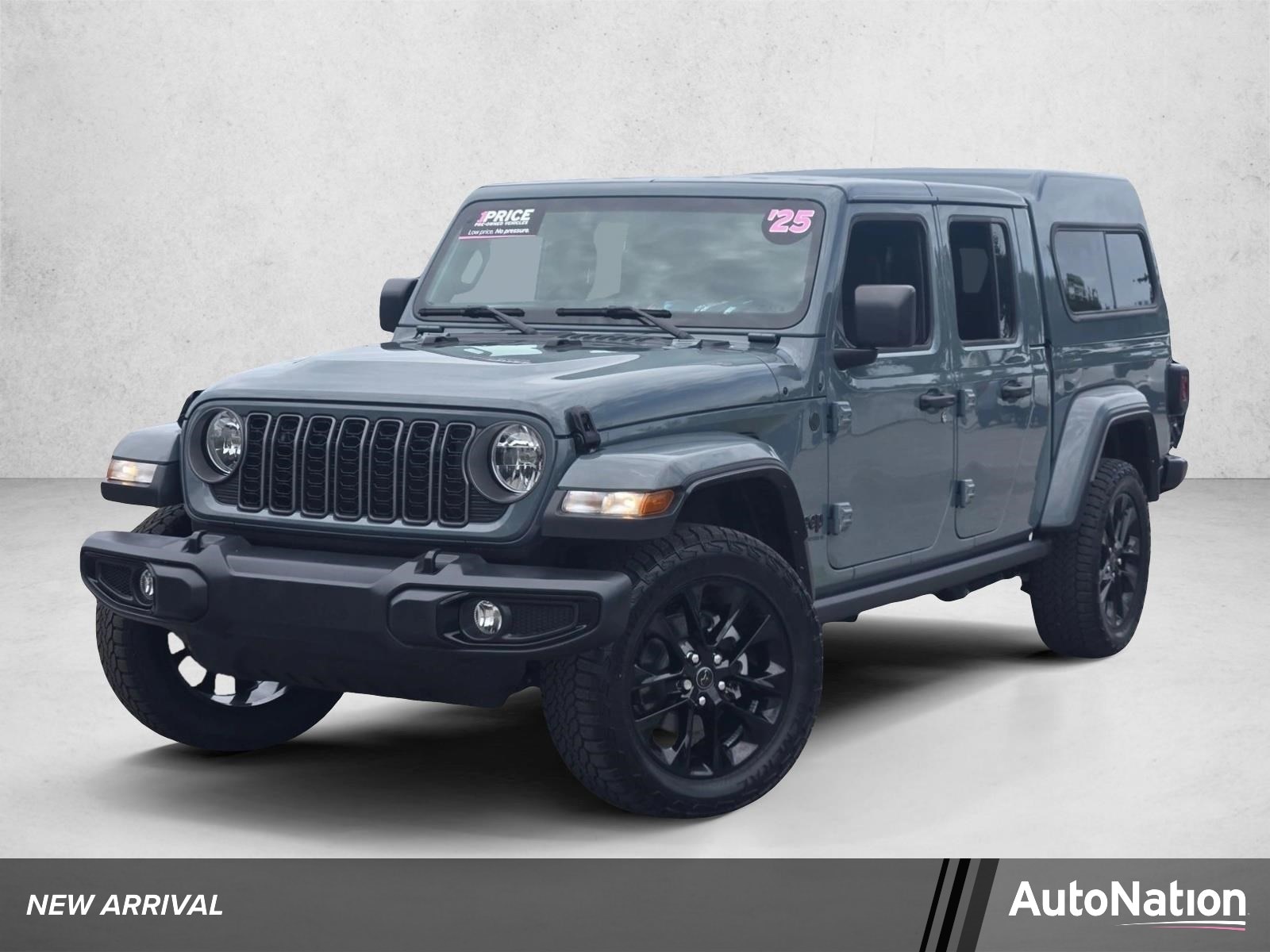 2025 Jeep Gladiator Nighthawk Auto's photo
