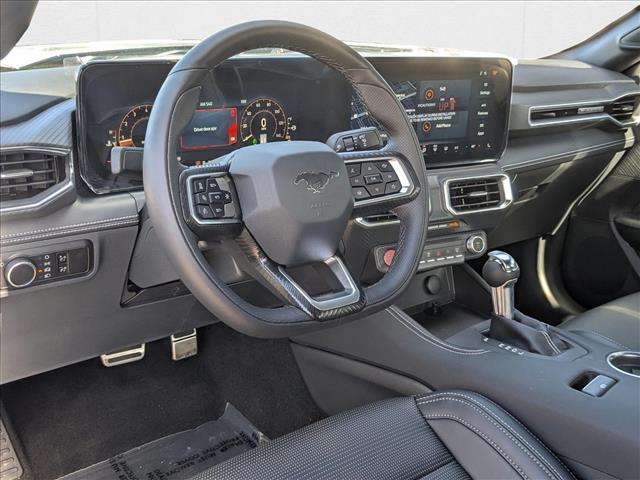 2025 Ford Mustang EcoBoost Premium photo 3