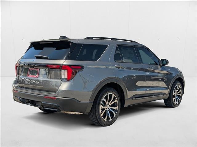 2025 Ford Explorer ST-Line photo 2