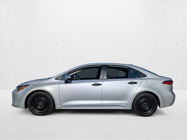 2021 Toyota Corolla LE photo 2