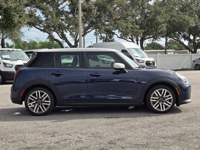 2025 Mini Cooper 4 Door Hardtop S photo 4