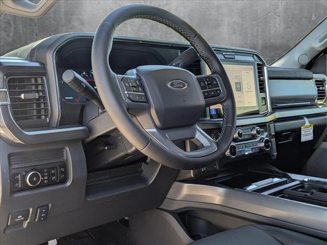 2025 Ford F-350 Lariat photo 3