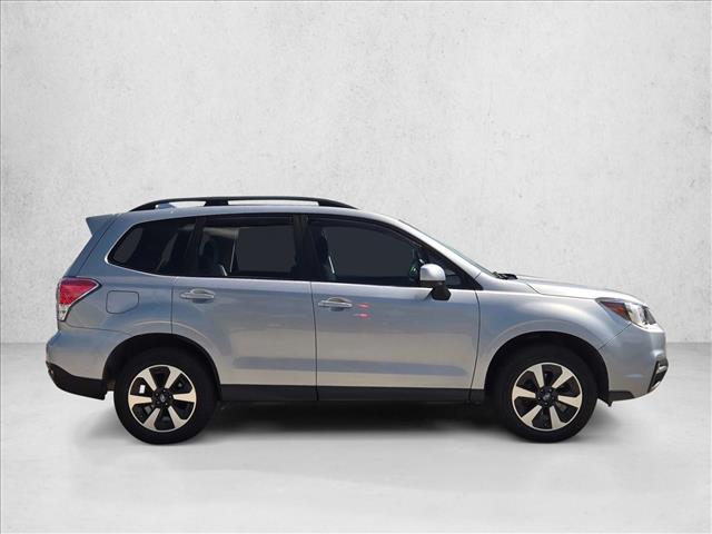 2018 Subaru Forester 2.5i Premium photo 4