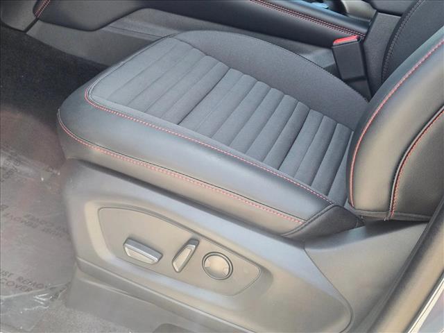 2025 Ford Explorer ST-Line photo 3