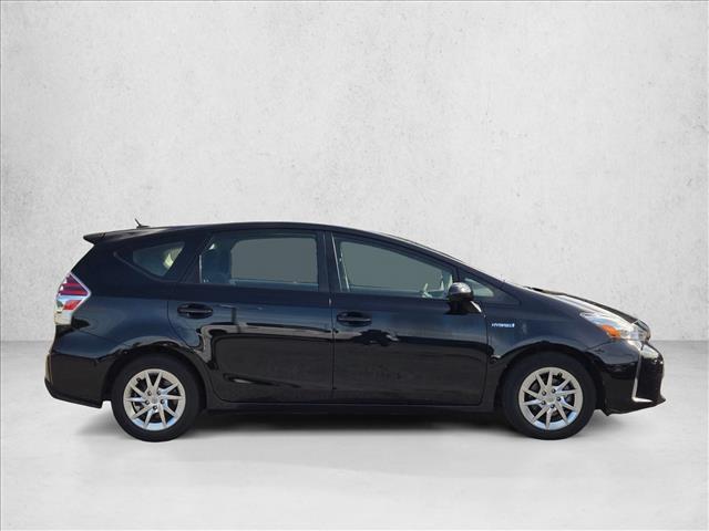 2015 Toyota Prius V Three photo 4