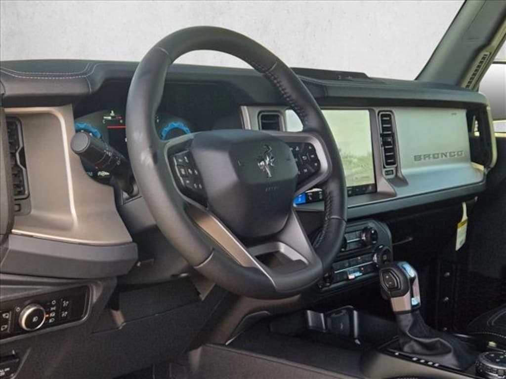 New 2025 Ford Bronco Outer Banks SUV