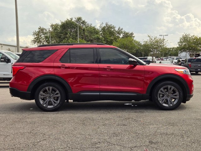 2023 Ford Explorer XLT photo 2