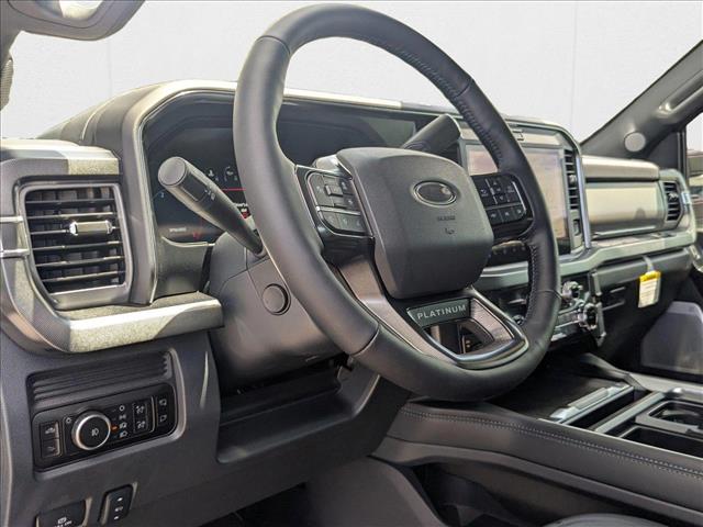 2025 Ford F-250 Platinum photo 3