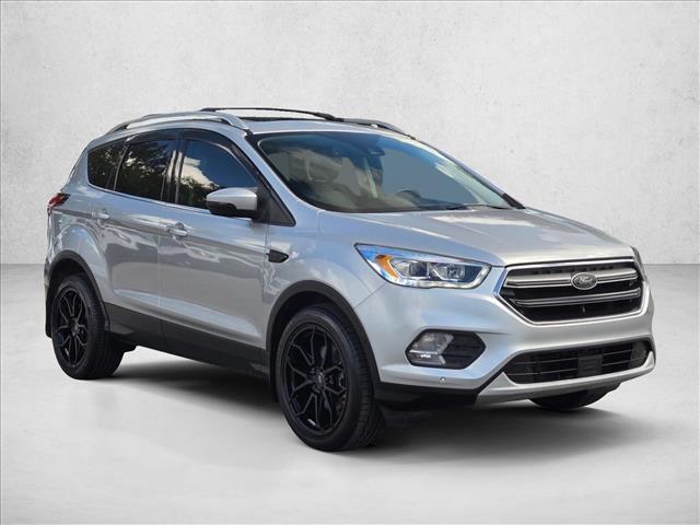 2019 Ford Escape Titanium photo 3