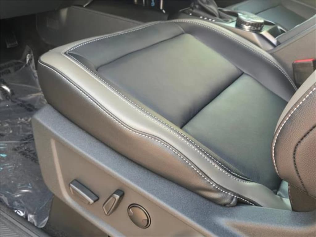 New 2025 Ford Bronco Outer Banks SUV