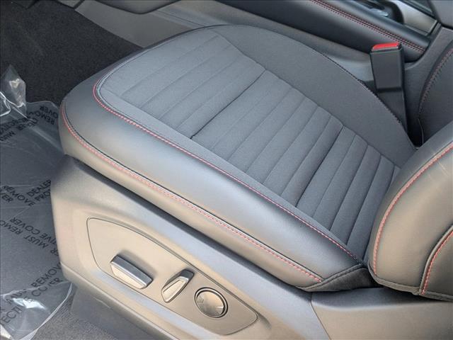 2025 Ford Explorer ST-Line photo 4