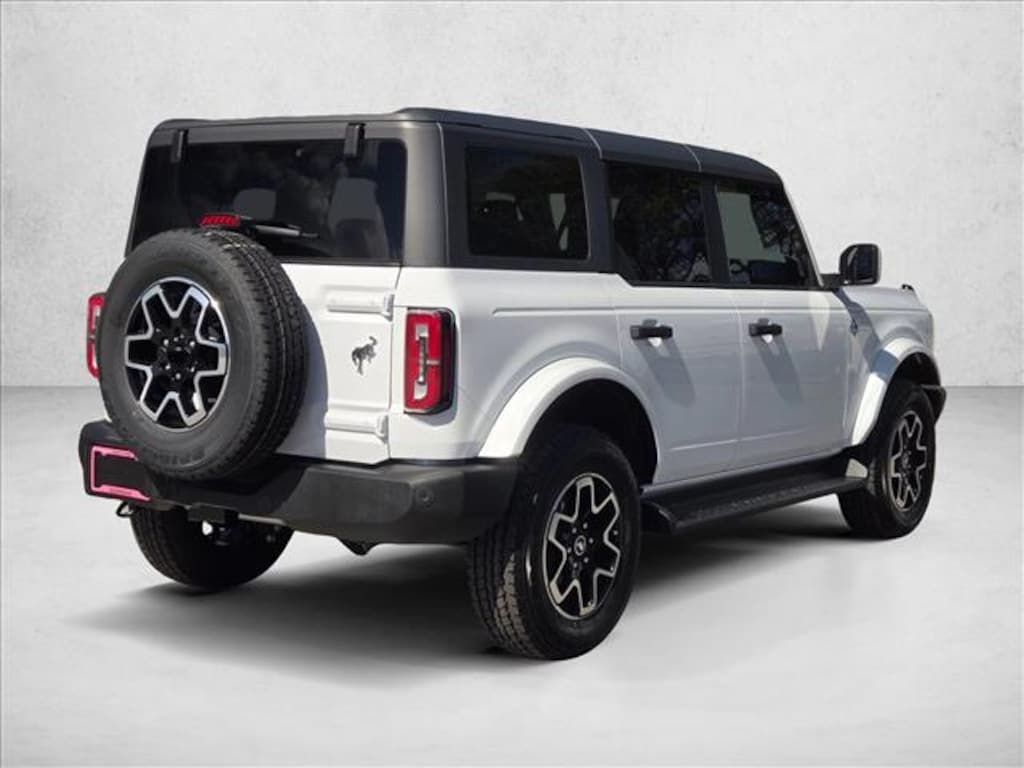 New 2026 Ford Bronco Outer Banks SUV