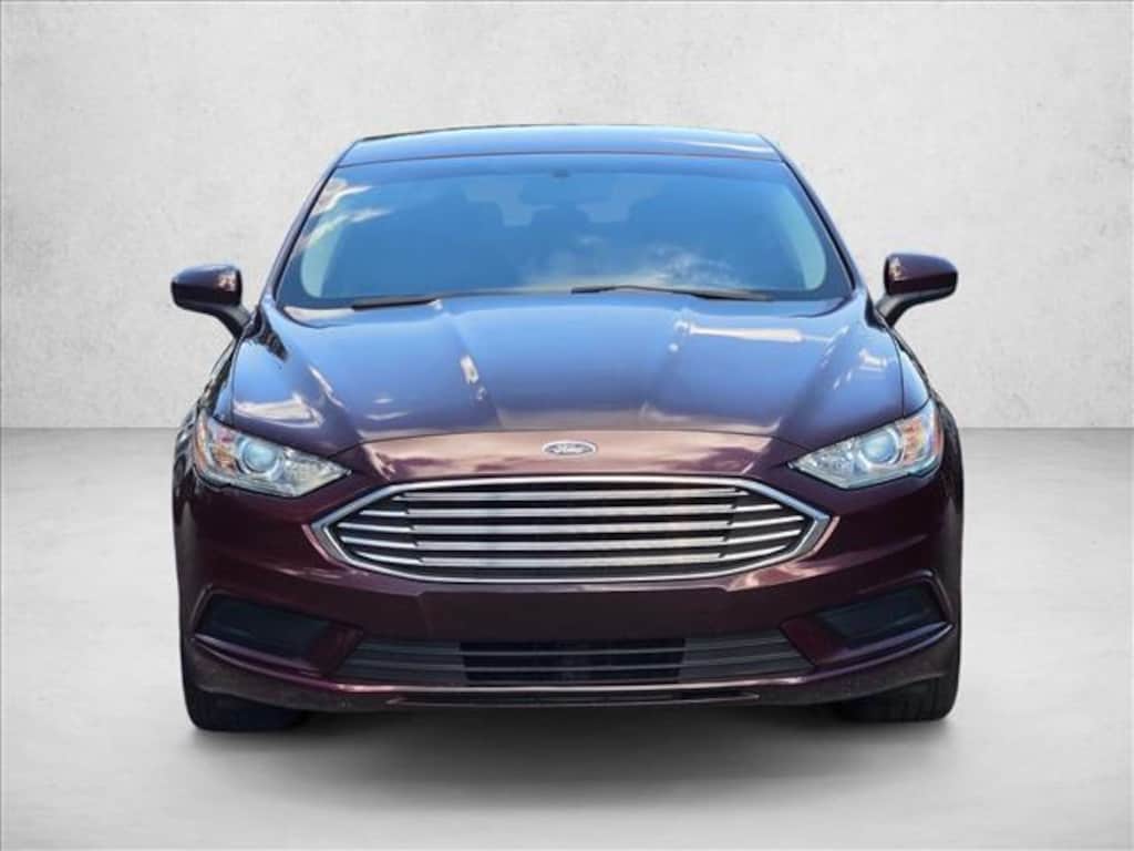 Used 2017 Ford Fusion SE Sedan