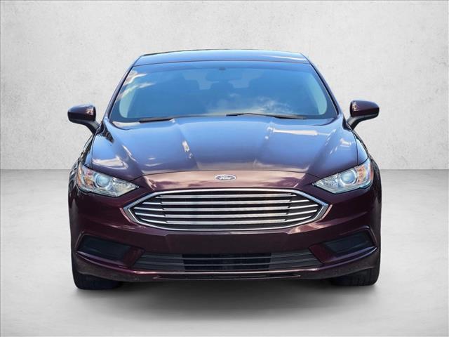 2017 Ford Fusion SE photo 2