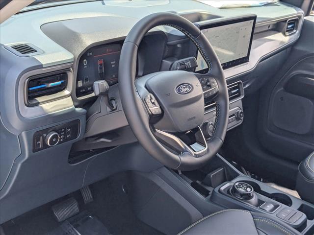 2025 Ford Maverick photo 3