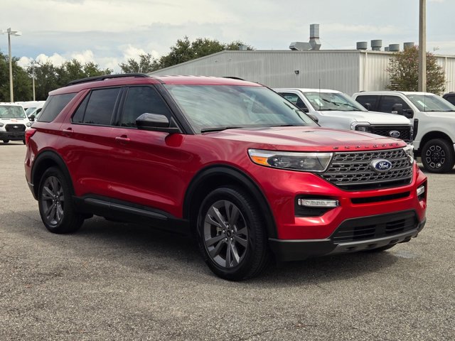 2023 Ford Explorer XLT photo 3