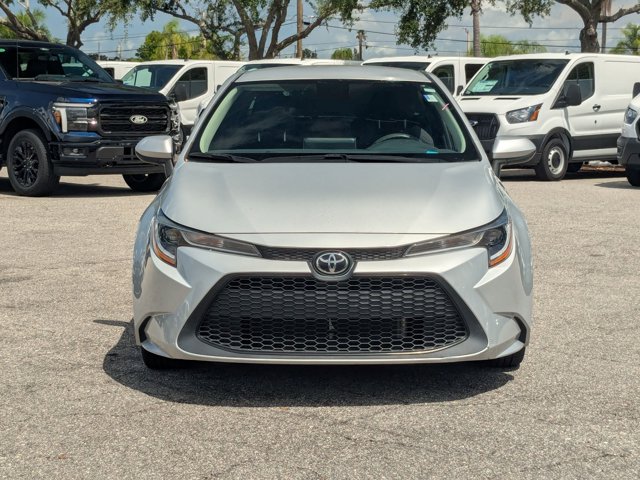 2021 Toyota Corolla LE photo 2