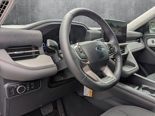 2025 Ford Explorer photo 3