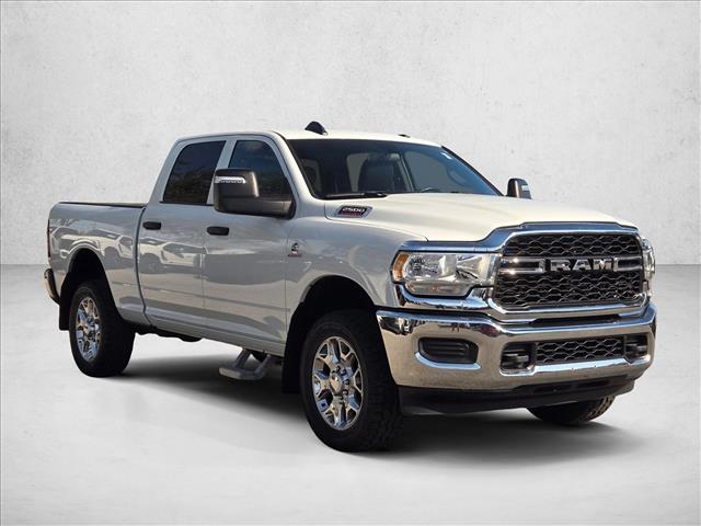 2024 Ram 2500 Tradesman photo 3