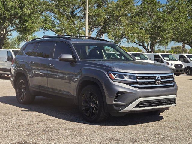 2022 Volkswagen Atlas SE Technology photo 2