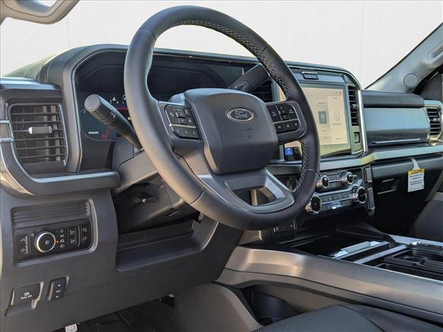 2025 Ford F-350 Lariat photo 3