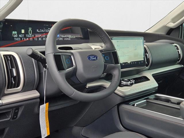 2025 Ford Expedition MAX photo 3