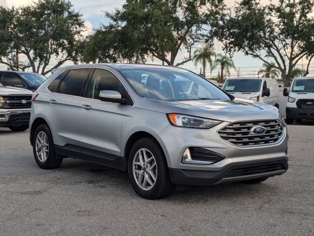 2022 Ford Edge SEL photo 3