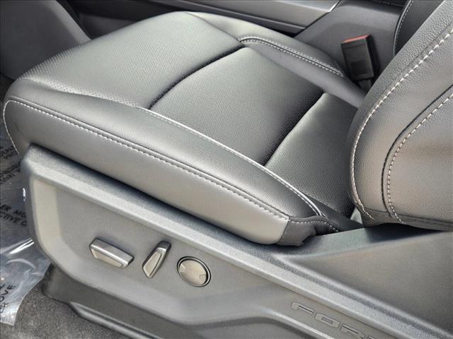 2025 Ford F-150 Lariat photo 4
