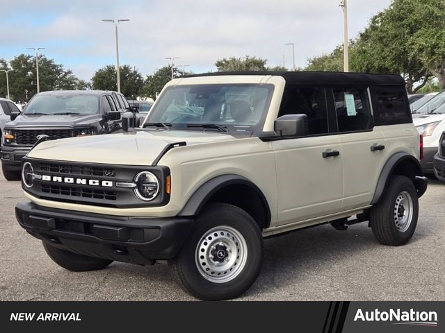 2025 Ford Bronco 4-Door Base's photo