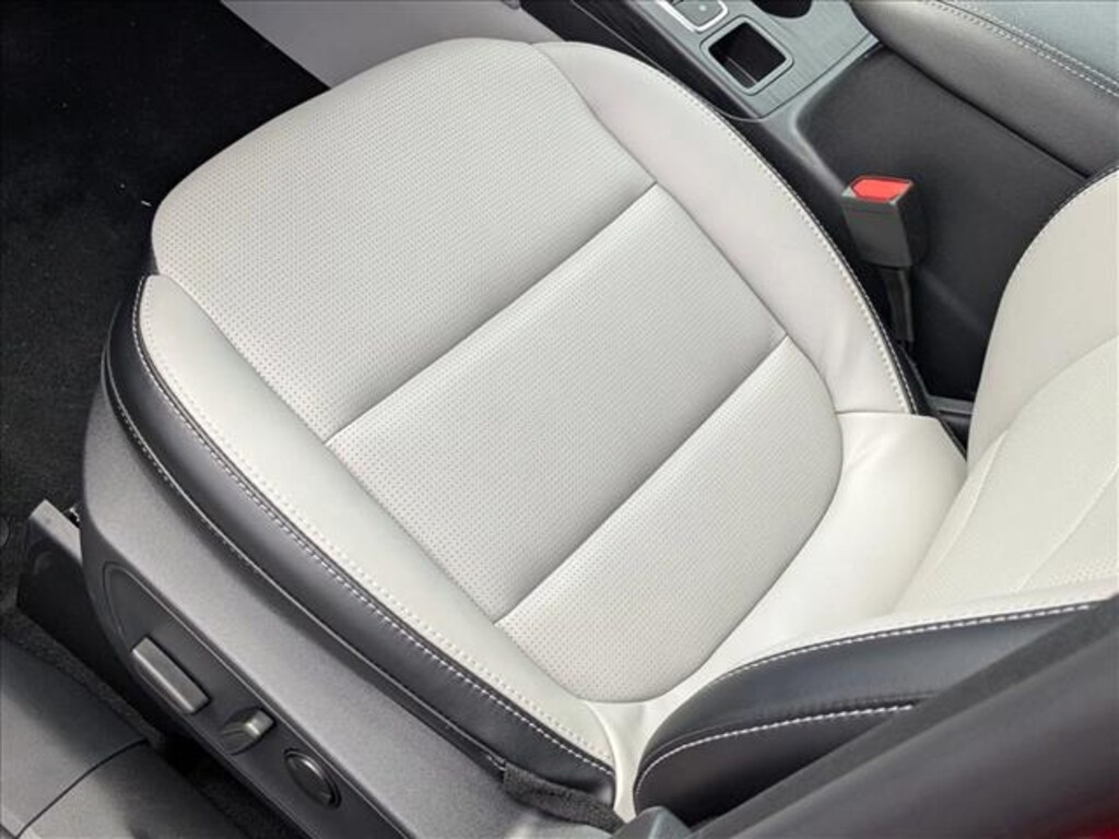 New 2025 Ford Escape Platinum SUV