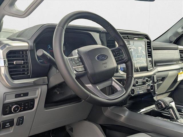2025 Ford F-150 Lariat photo 3