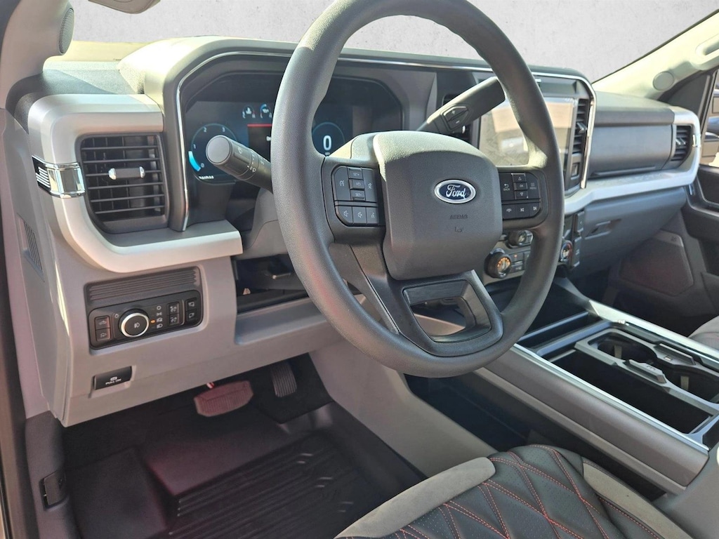 New 2025 Ford F-250 XLT Truck Crew Cab