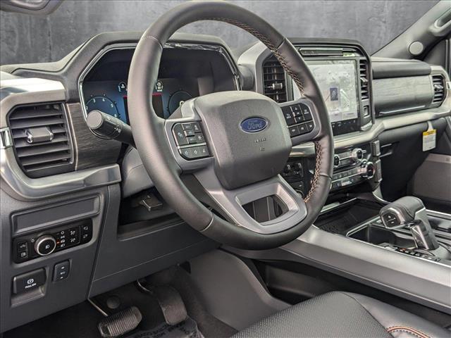 2025 Ford F-150 Lariat photo 3