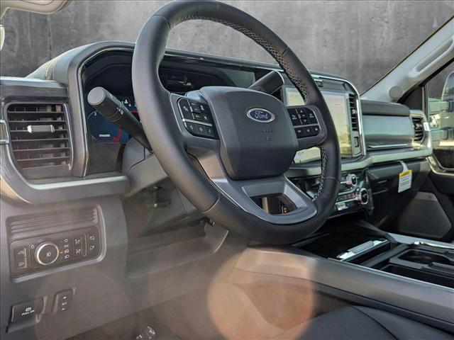 2025 Ford F-250 Lariat photo 3