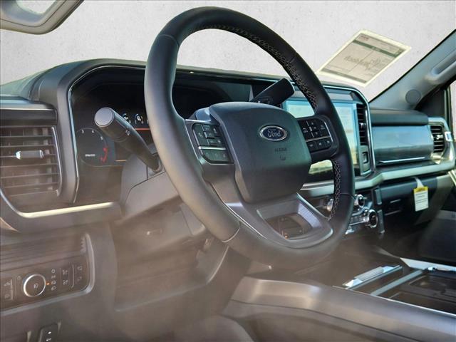 2025 Ford F-250 Lariat photo 3