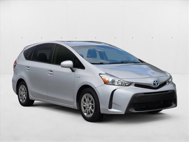 2017 Toyota Prius V Two photo 3