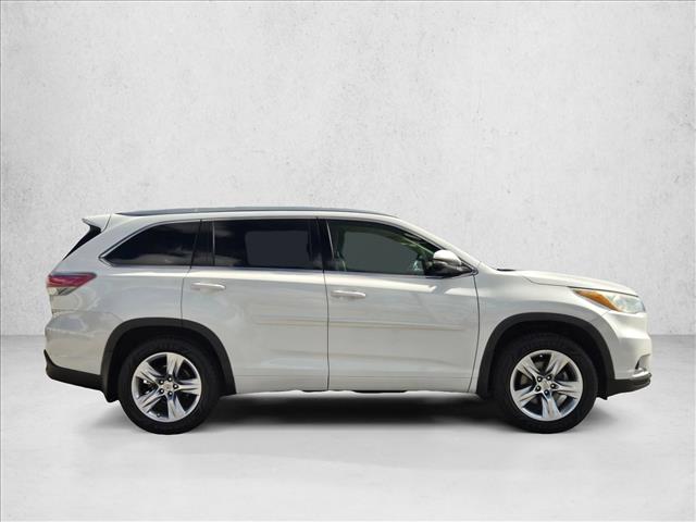 2015 Toyota Highlander Limited Platinum photo 4