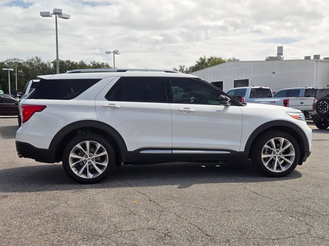 2021 Ford Explorer Platinum photo 4