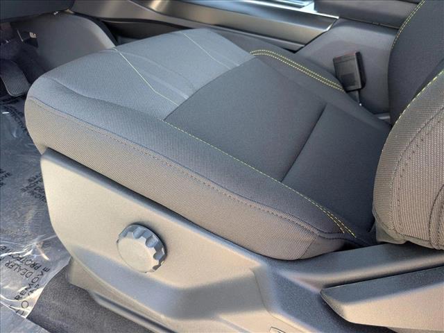 2025 Ford F-150 STX photo 4