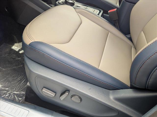 2025 Ford Maverick Lariat photo 3