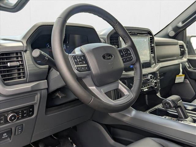 2025 Ford F-150 XLT photo 3