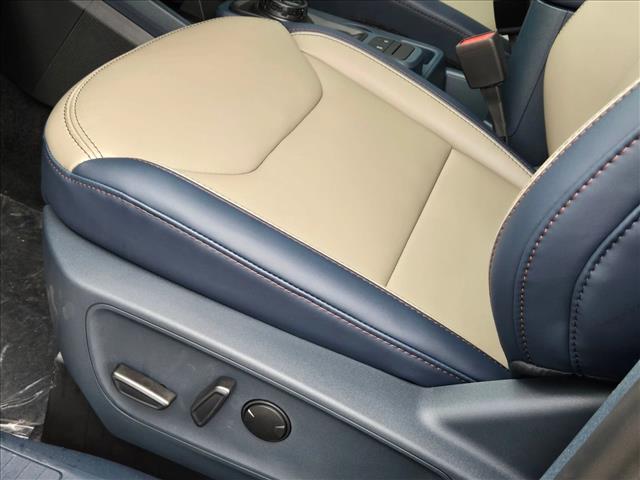 2025 Ford Maverick Lariat photo 4