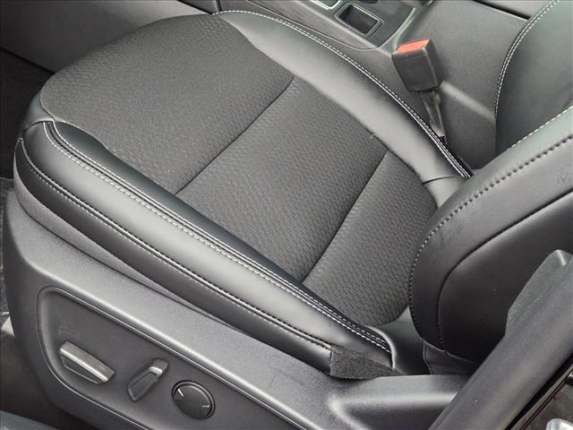 2025 Ford Escape photo 3
