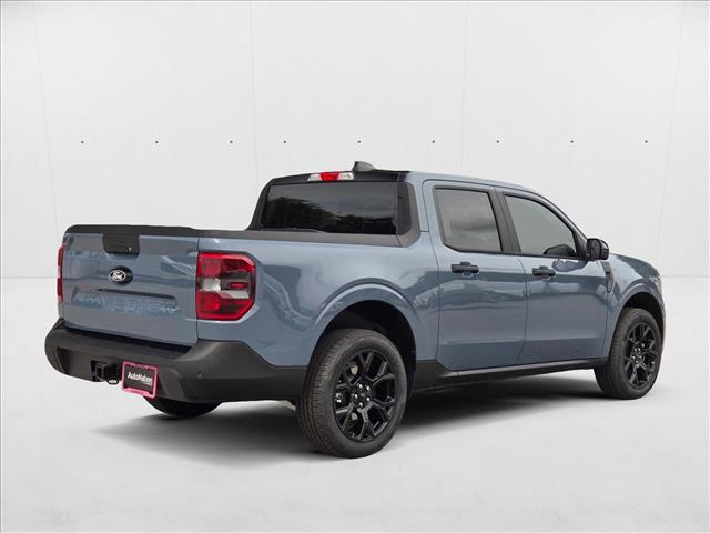 2025 Ford Maverick XLT photo 2