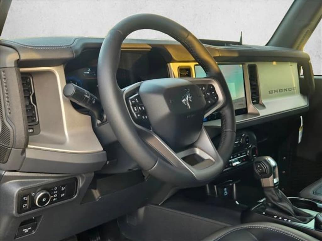 New 2025 Ford Bronco Outer Banks SUV