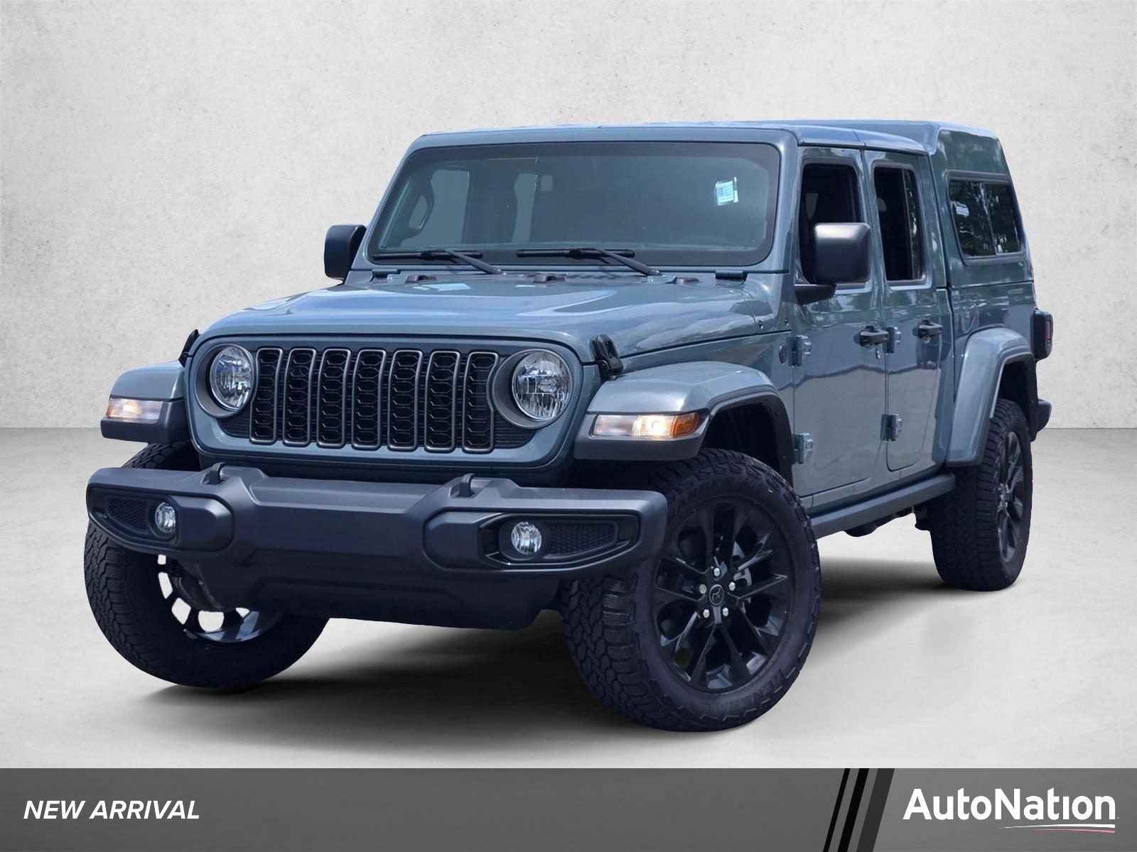 2025 Jeep Gladiator Nighthawk Auto's photo